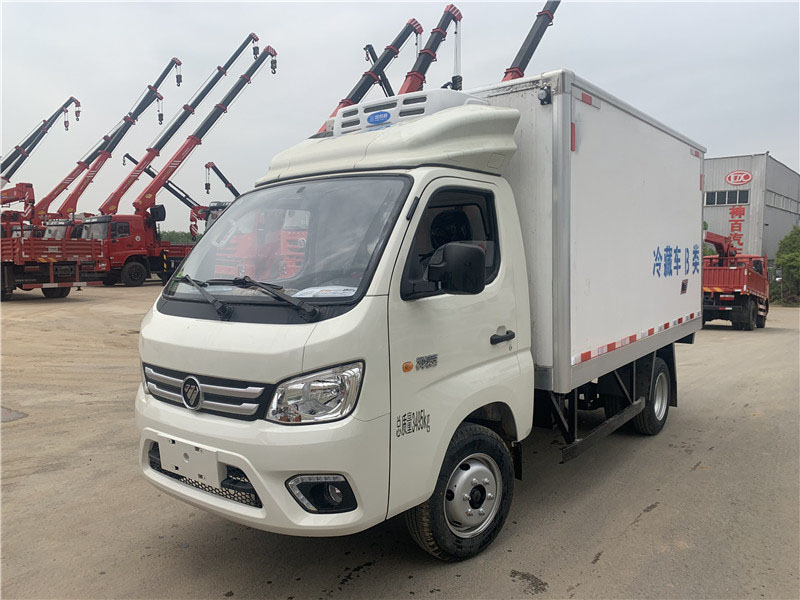 Каковы характеристики рефрижераторного фургона Foton Xiangling M1 стандарта «Гоцзюнь-6»?